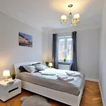 아파트 Z On Town Hall - Rynek Ratusz - 2 *